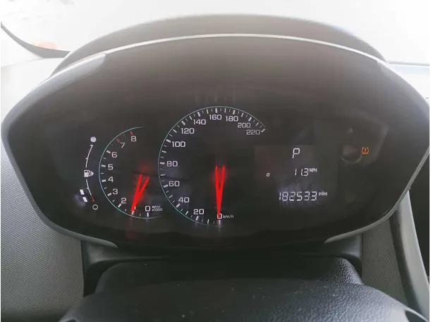 Car image 18