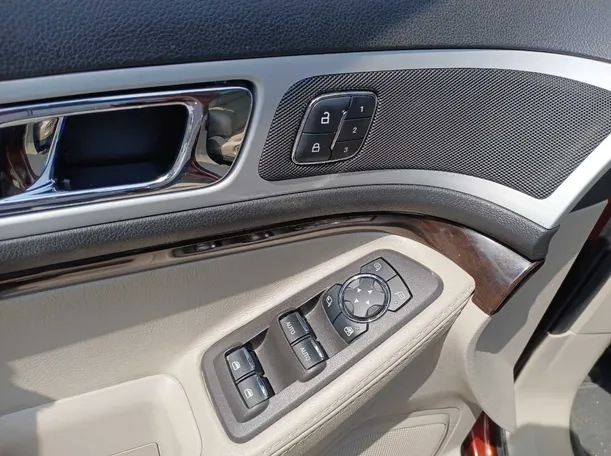 Car image 20