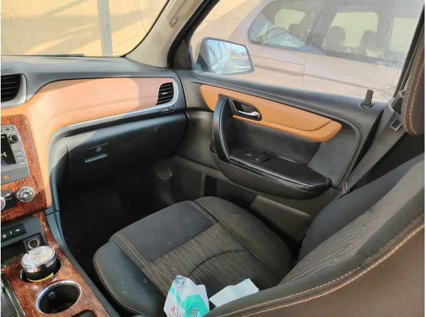 Car image 24