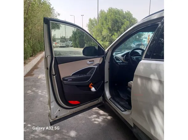 Car image 26
