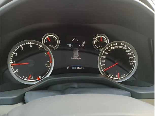 Car image 24
