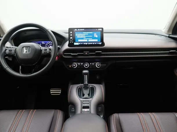Car image 14