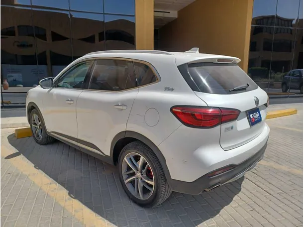 Car image 7