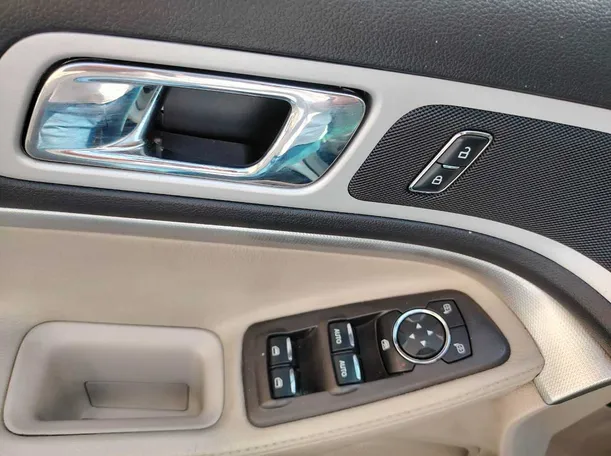 Car image 42
