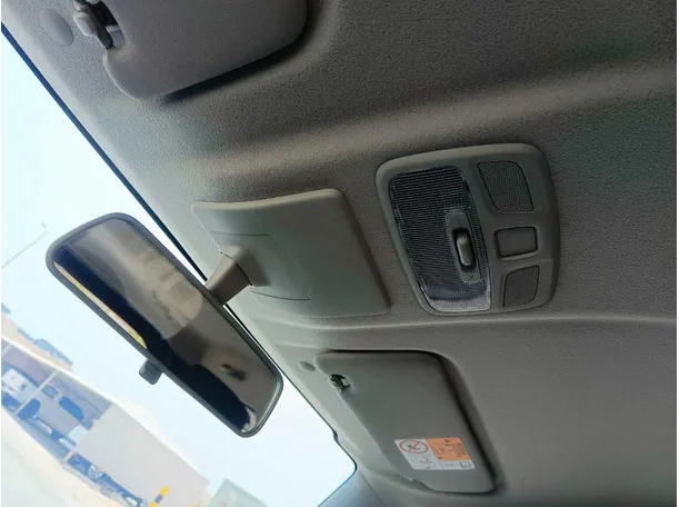 Car image 26