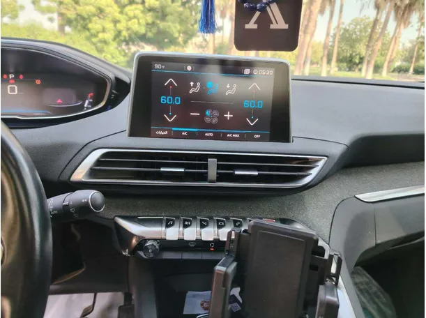 Car image 26