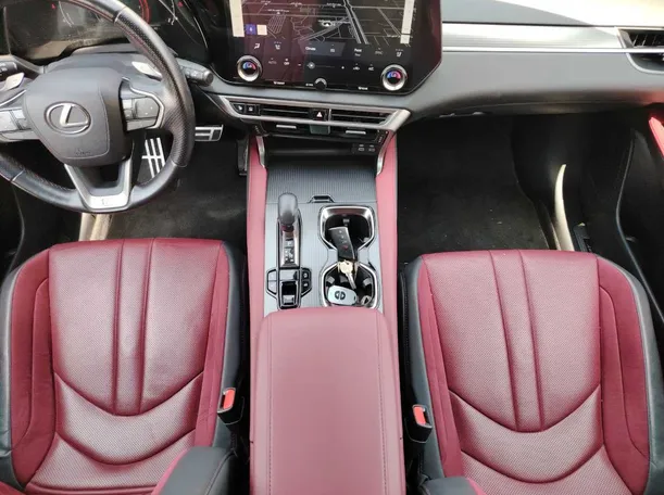 Car image 19