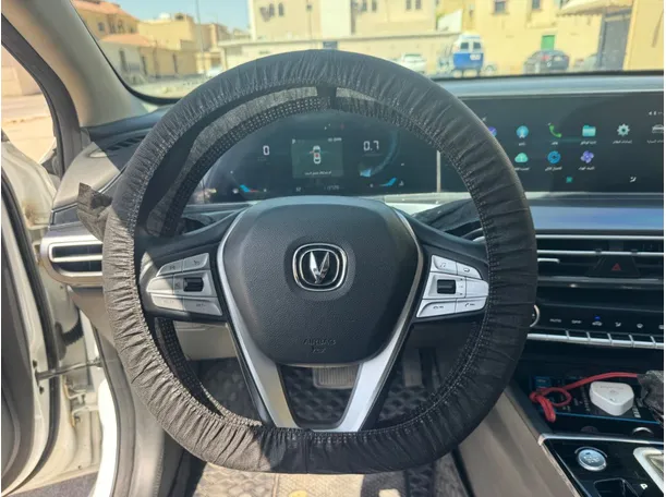 Car image 17