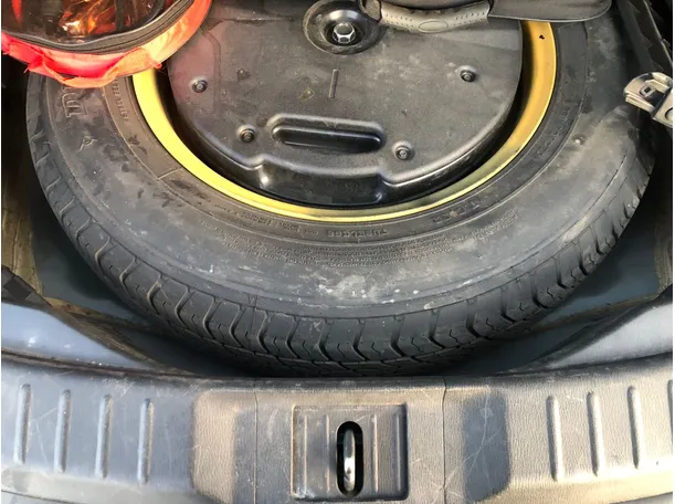Car image 23