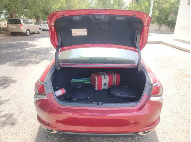 Car image 29