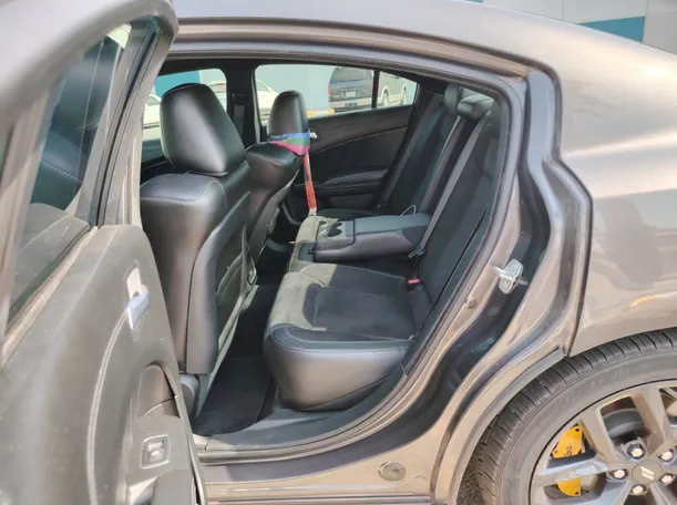 Car image 13