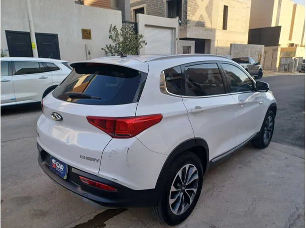 Car image 5