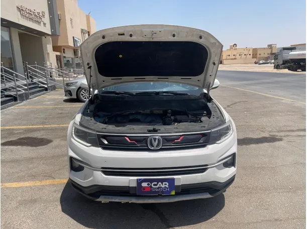 Car image 25