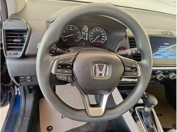 Car image 23