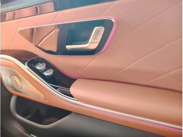 Car image 33