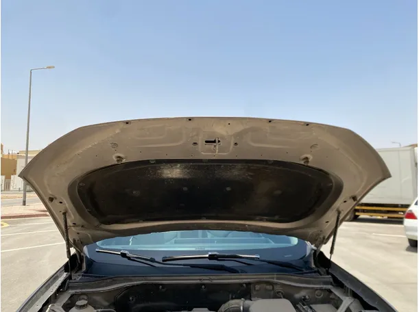 Car image 25