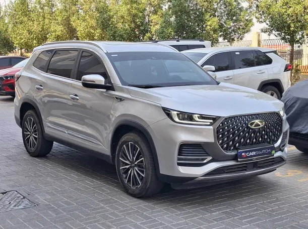 Car image 4
