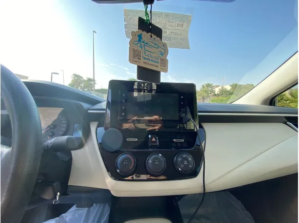 Car image 16