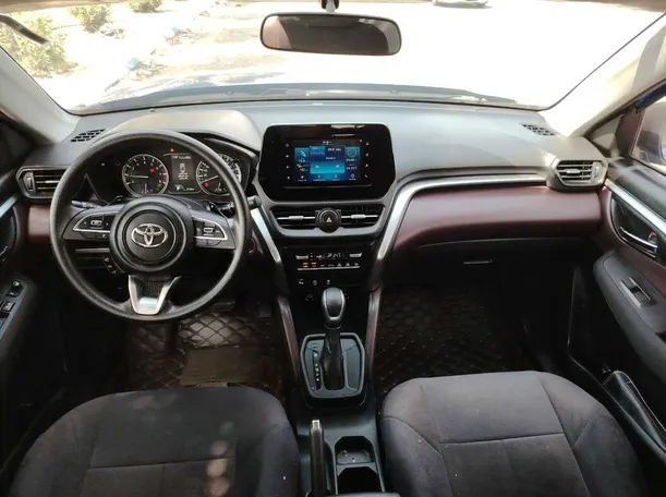 Car image 22