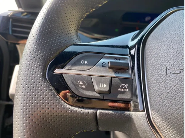 Car image 28