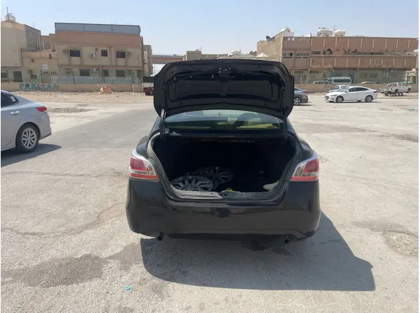 Car image 21