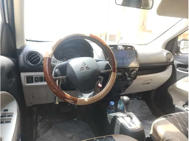 Car image 26