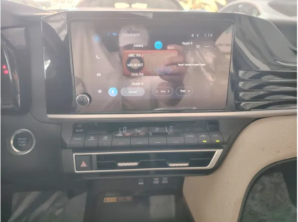 Car image 24