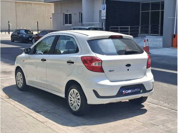 Car image 7