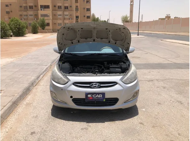Car image 21
