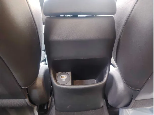 Car image 28
