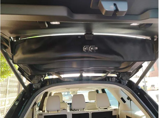 Car image 40