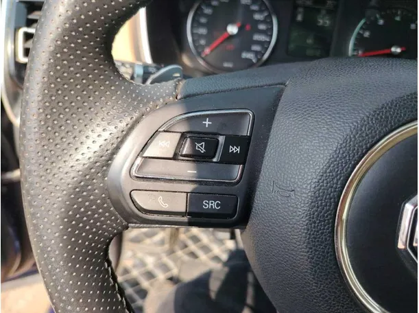 Car image 29