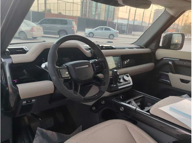 Car image 15