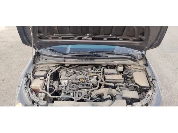Car image 26