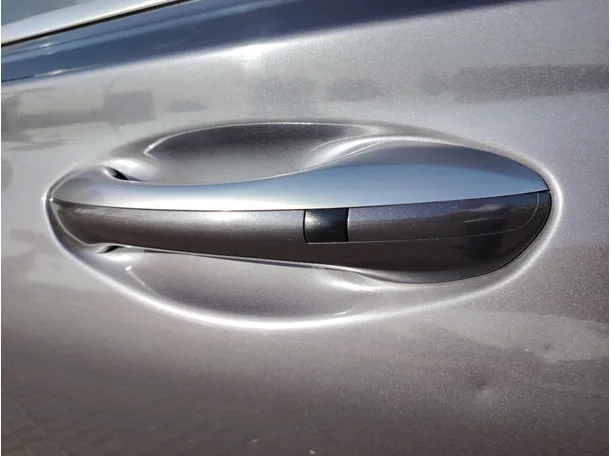 Car image 34