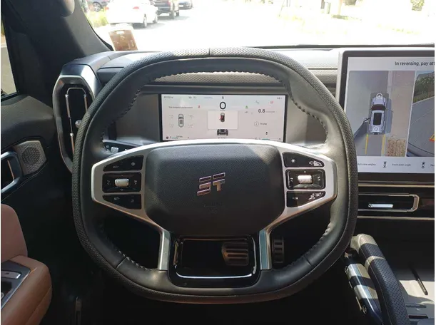 Car image 13
