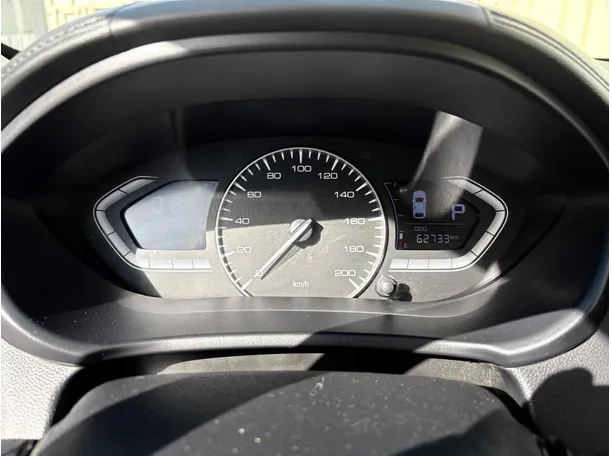 Car image 23