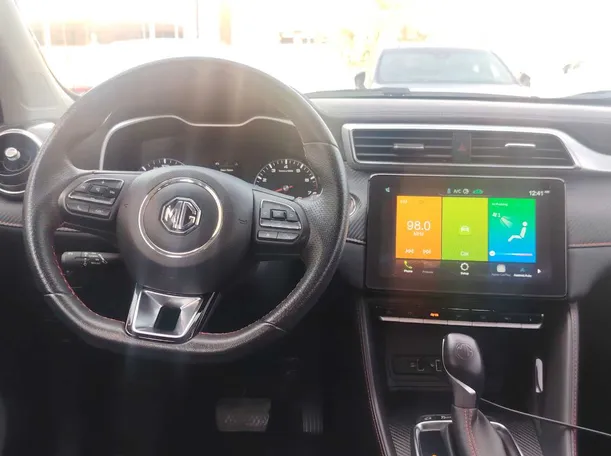 Car image 19