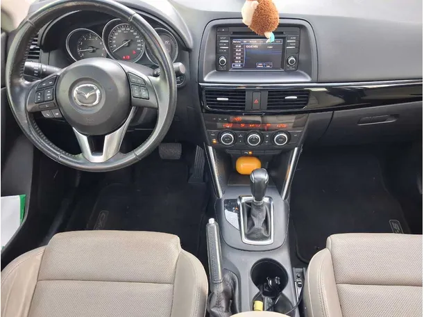 Car image 17