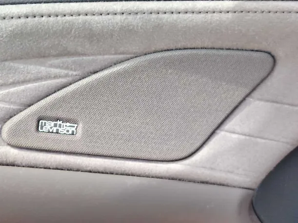 Car image 28
