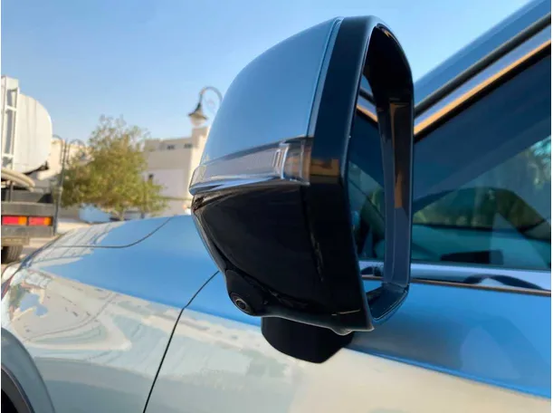 Car image 27