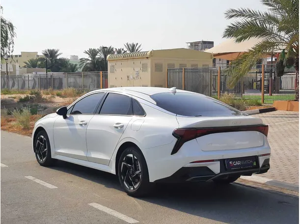 Car image 7