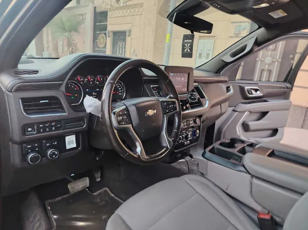 Car image 13