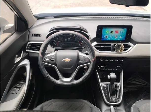 Car image 20