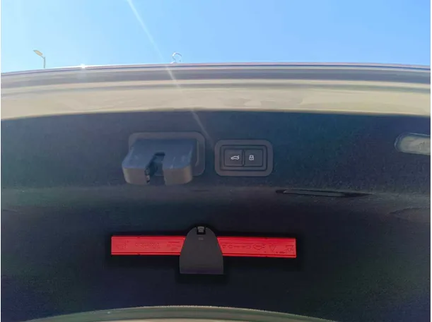 Car image 35