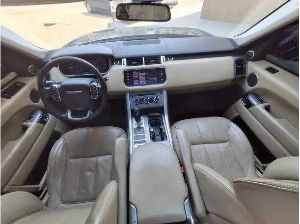 Car image 13