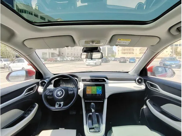 Car image 16