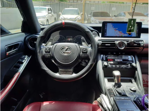 Car image 17