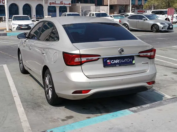 Car image 7