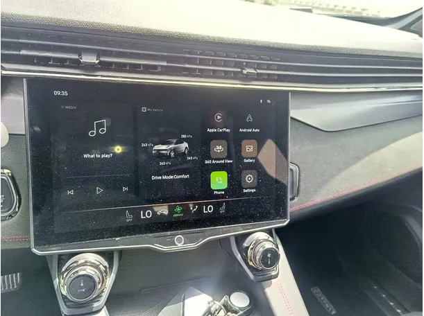 Car image 21